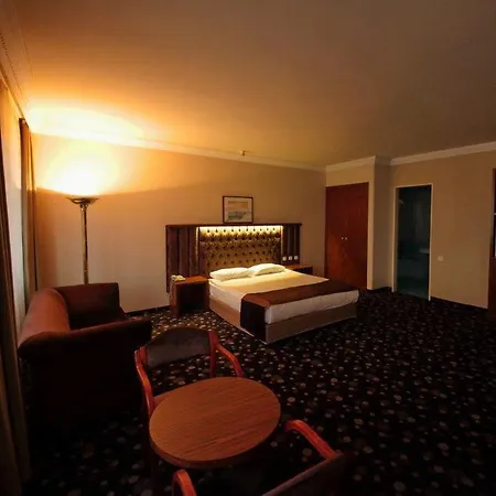 Eken Prestige Otel 4*